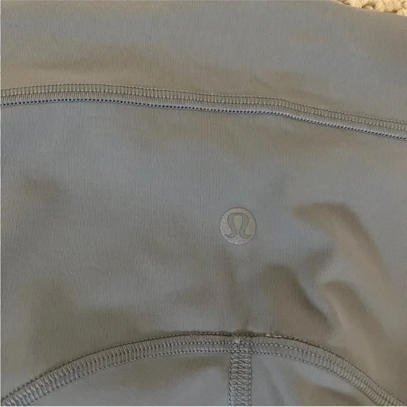 Lululemon - NWT Power Thru - leggings with pockets - size 0 - Picture 3 of 9
